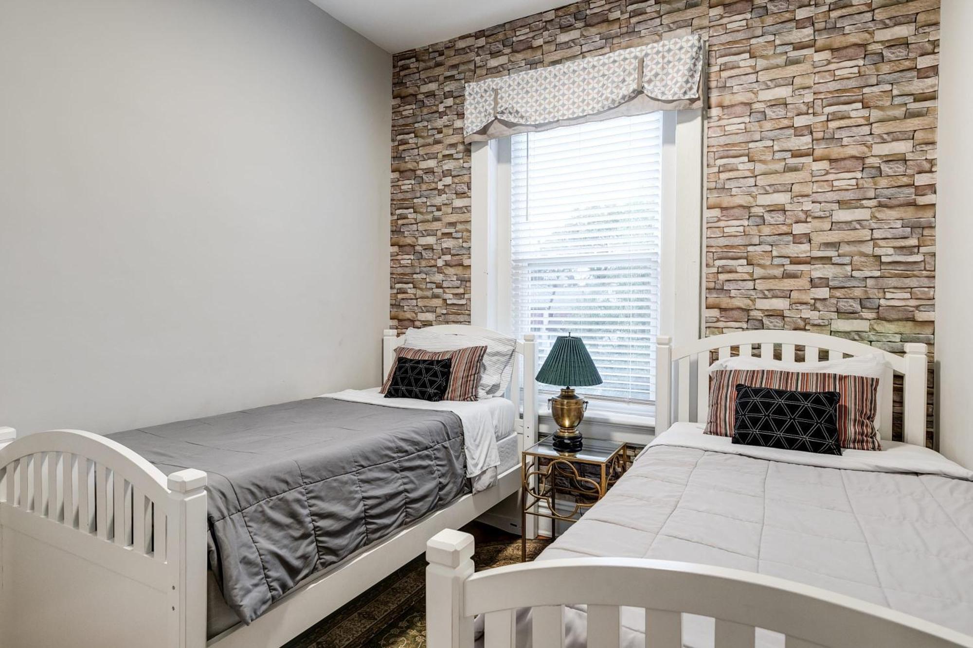 E2 Centrally Located In Carytown Fully Fenced 里士满 外观 照片